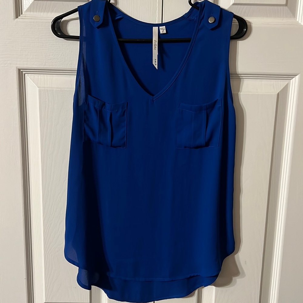 5 for $25💵 Ladies size small blue tank.